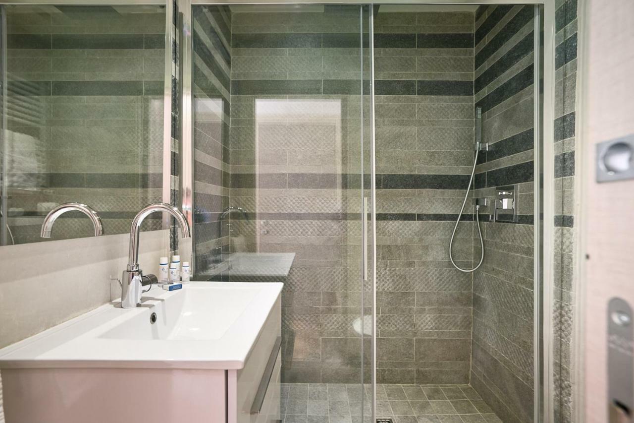 "Le Nomad" By Enjoynice, Luxury Central Apartment With Airco ภายนอก รูปภาพ